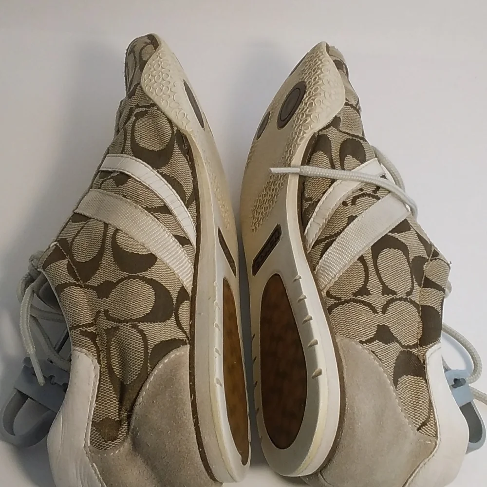 Coach women classic